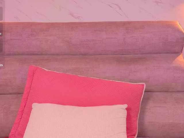 MiaCullens live cam on BongaCams