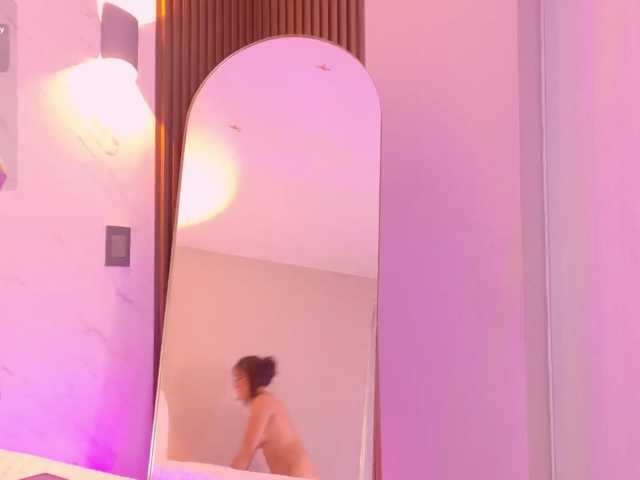 MiaCullens live cam on BongaCams