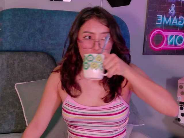 MiaCullens live cam on BongaCams
