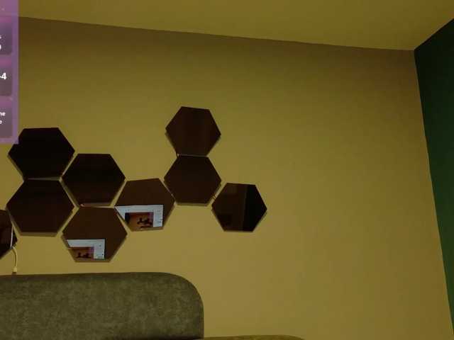 MiaCullens live cam on BongaCams