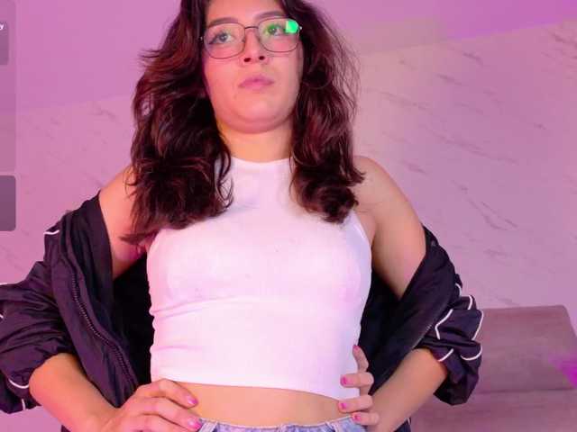MiaCullens live cam on BongaCams