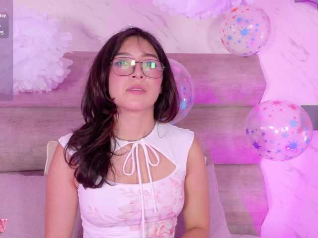 MiaCullens live cam preview