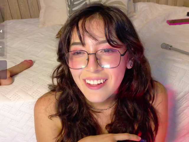 MiaCullens live cam on BongaCams