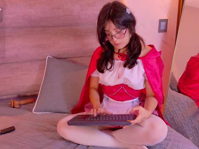 MiaCullens live cam on BongaCams