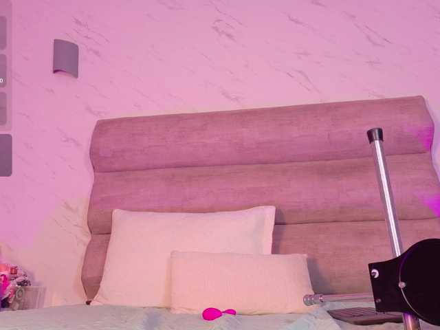 MiaCullens live cam on BongaCams