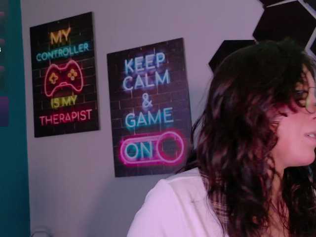 MiaCullens live cam on BongaCams