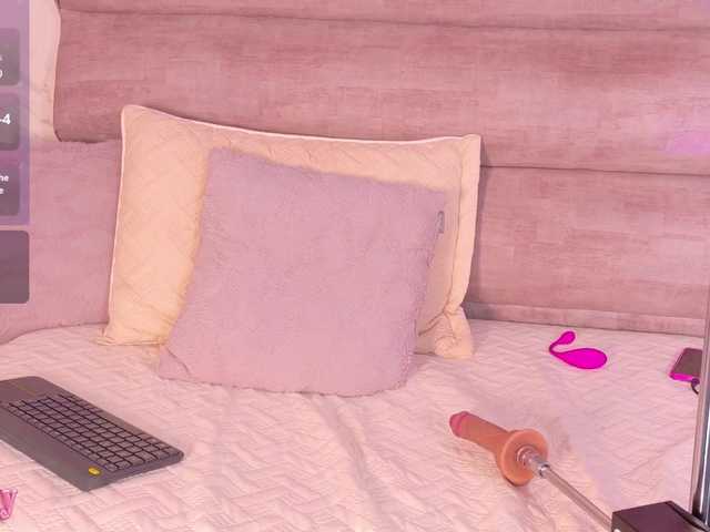 MiaCullens live cam on BongaCams