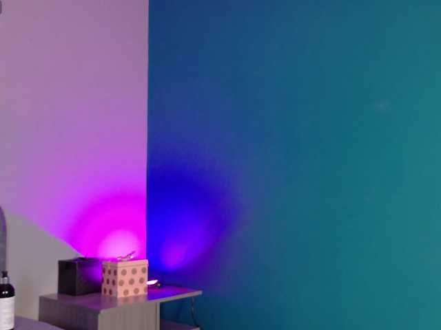 MiaCullens live cam on BongaCams