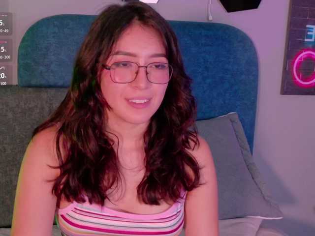 MiaCullens, en vivo ahora en BongaCams