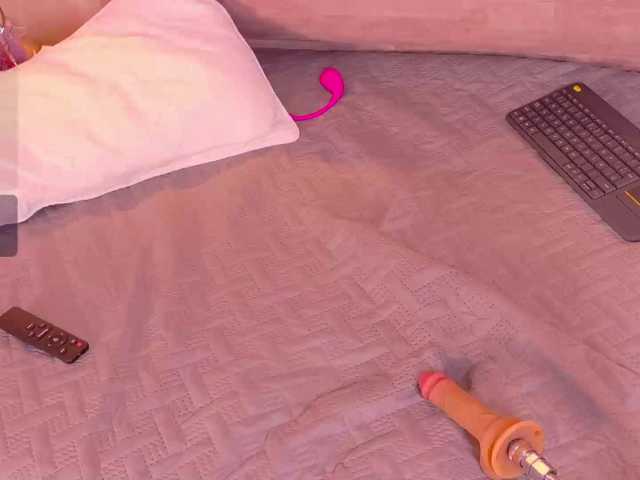 MiaCullens live cam on BongaCams