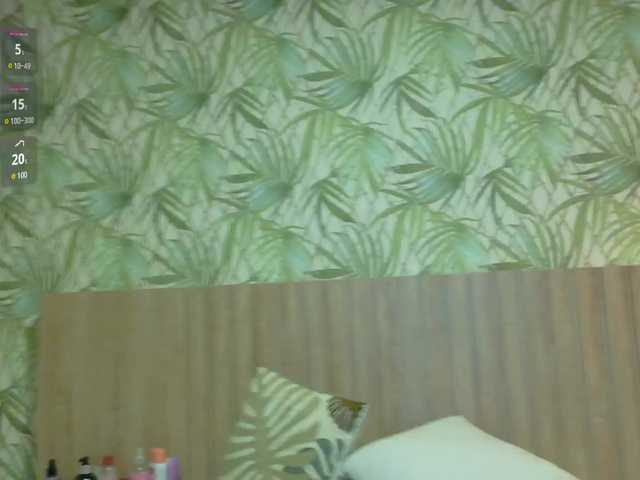 MiaCullens live cam on BongaCams