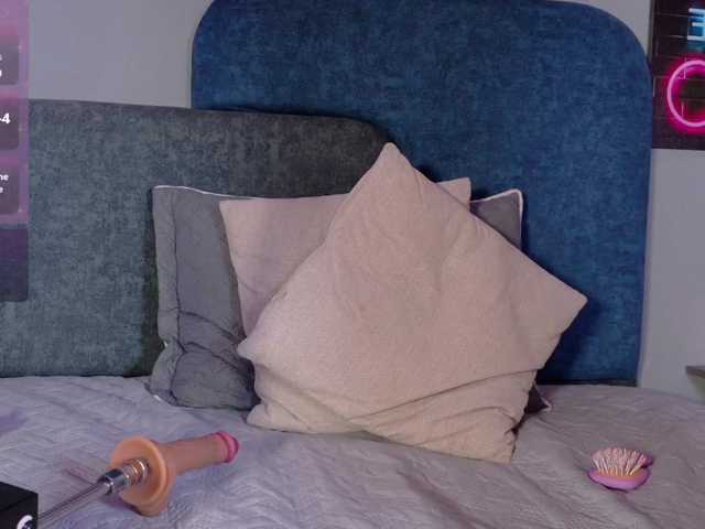 MiaCullens live cam on BongaCams