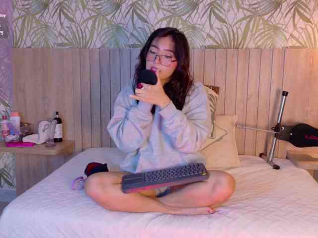 MiaCullens webcam