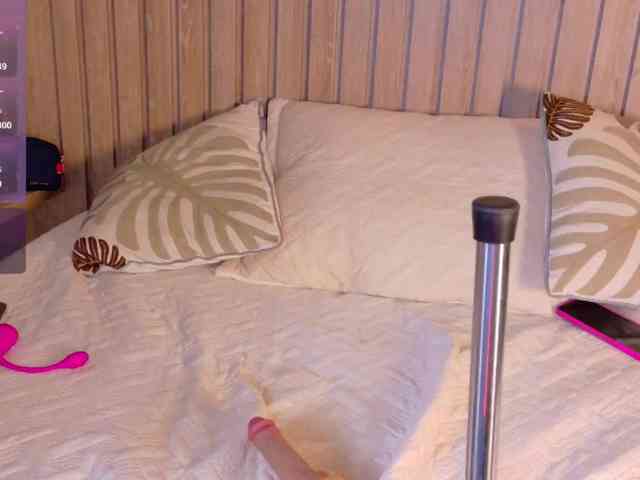 MiaCullens webcam
