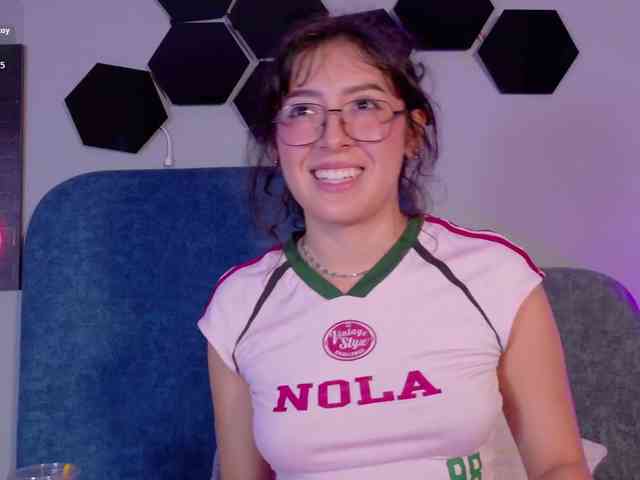 MiaCullens webcam