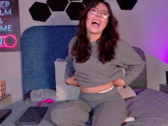 MiaCullens webcam