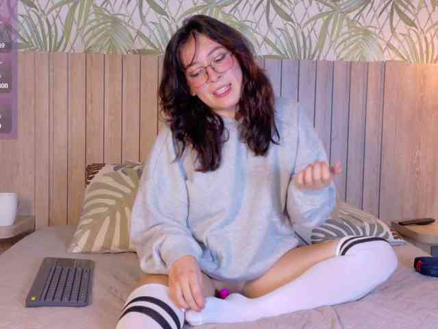 MiaCullens webcam