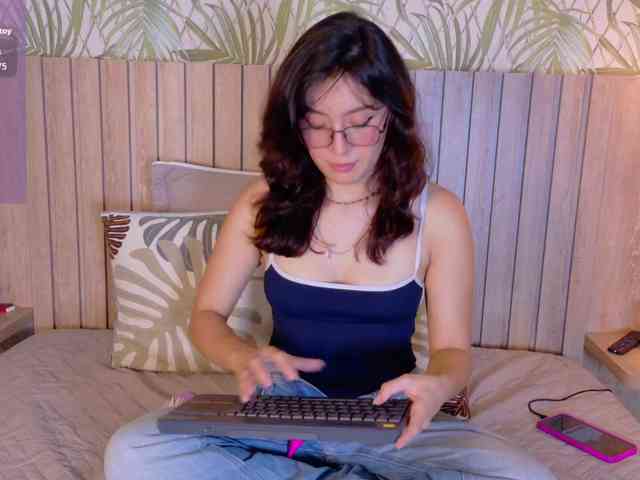 MiaCullens webcam