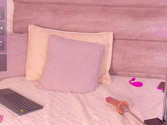 MiaCullens webcam