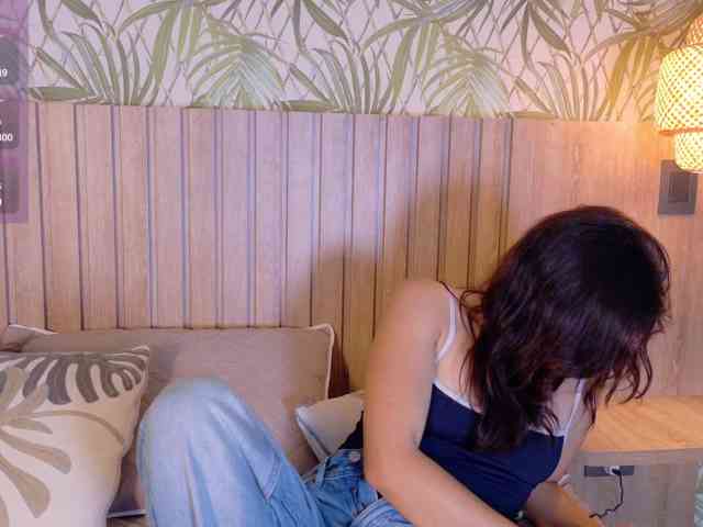 MiaCullens webcam