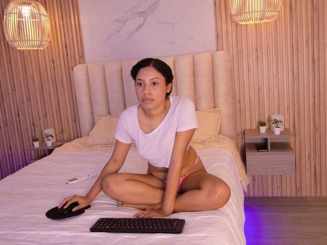 IsabellQuintero live cam on BongaCams