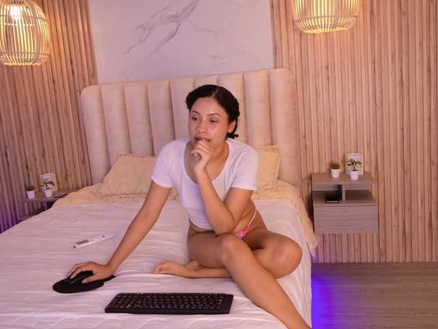 IsabellQuintero live cam on BongaCams