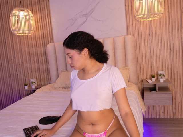 IsabellQuintero live cam on BongaCams