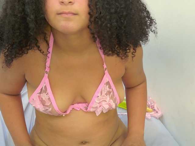 Pearl-Kitty live cam on BongaCams