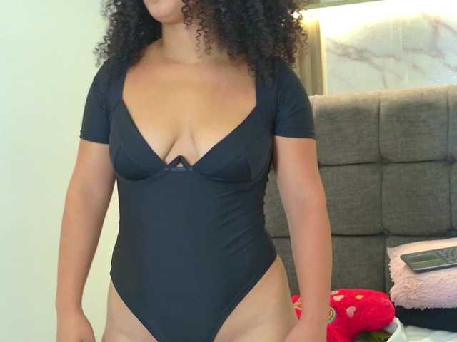 Pearl-Kitty live cam on BongaCams