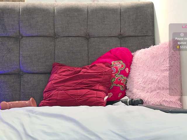 Pearl-Kitty live cam on BongaCams