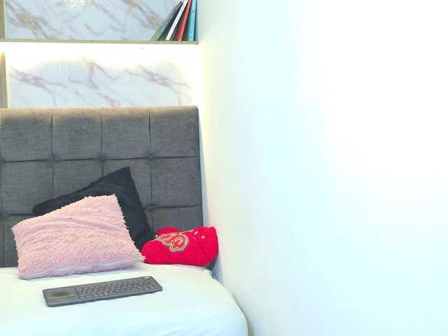 Pearl-Kitty live cam on BongaCams