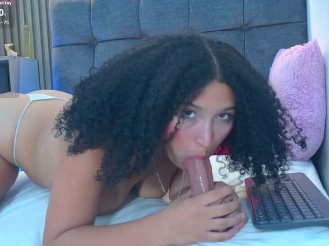 Pearl-Kitty live cam on BongaCams