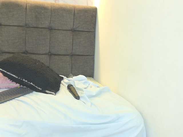 Pearl-Kitty live cam on BongaCams