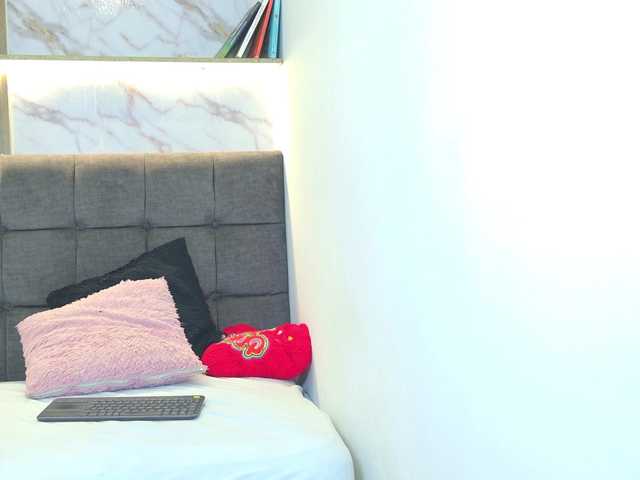Pearl-Kitty live cam on BongaCams
