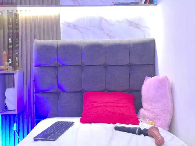 Pearl-Kitty live cam on BongaCams