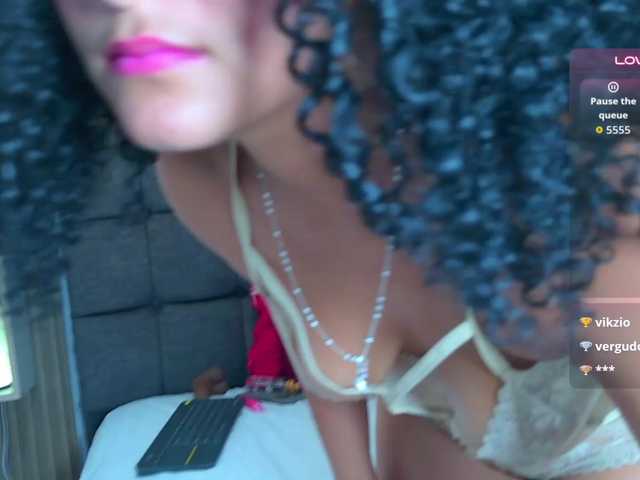 Pearl-Kitty live cam on BongaCams