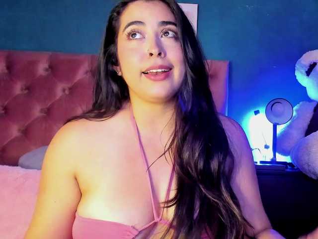 SofiaVenegas live cam on BongaCams