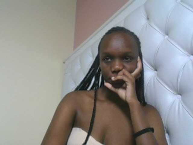 Naughtypetite1