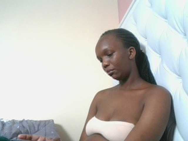 Naughtypetite1