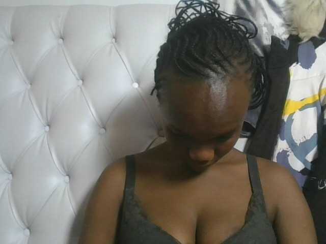 Naughtypetite1