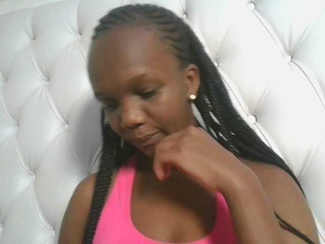 Naughtypetite1 live cam on BongaCams