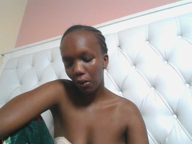 Naughtypetite1