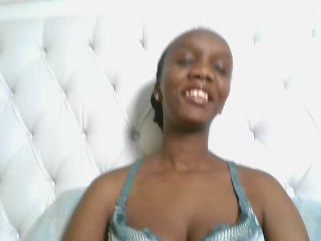Naughtypetite1