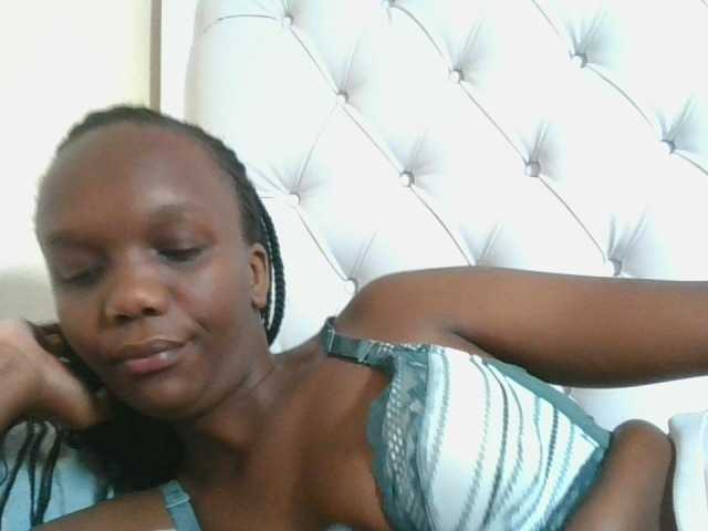 Naughtypetite1