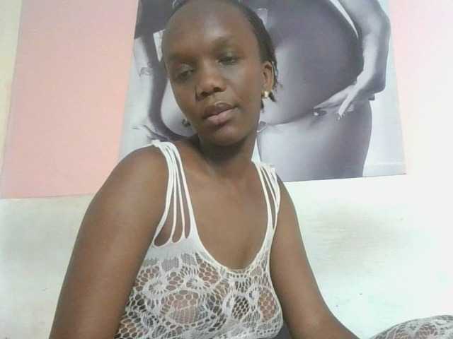 Naughtypetite1 webcam