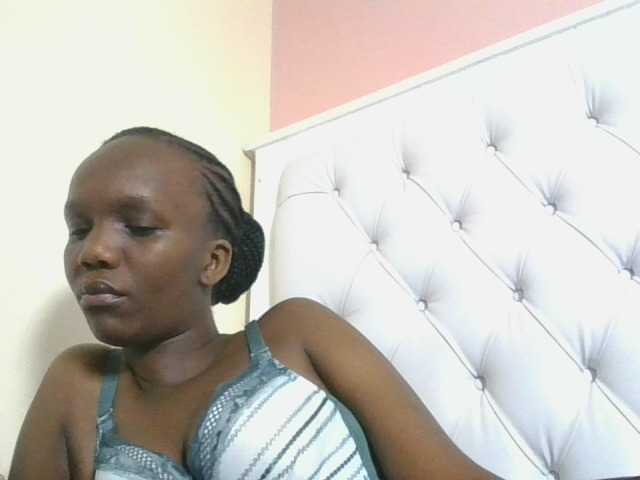 Naughtypetite1