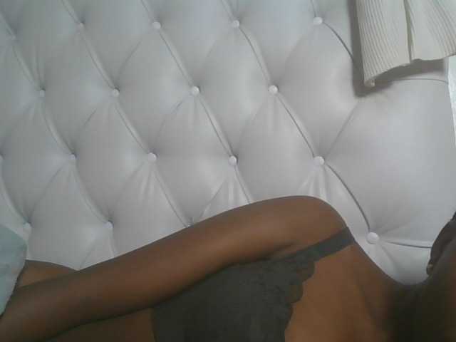 Naughtypetite1