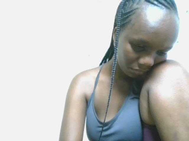 Naughtypetite1 live cam on BongaCams