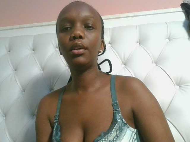 Naughtypetite1