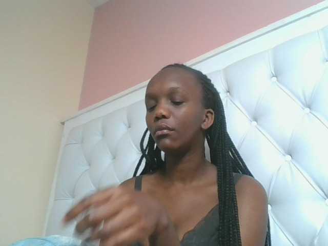 Naughtypetite1